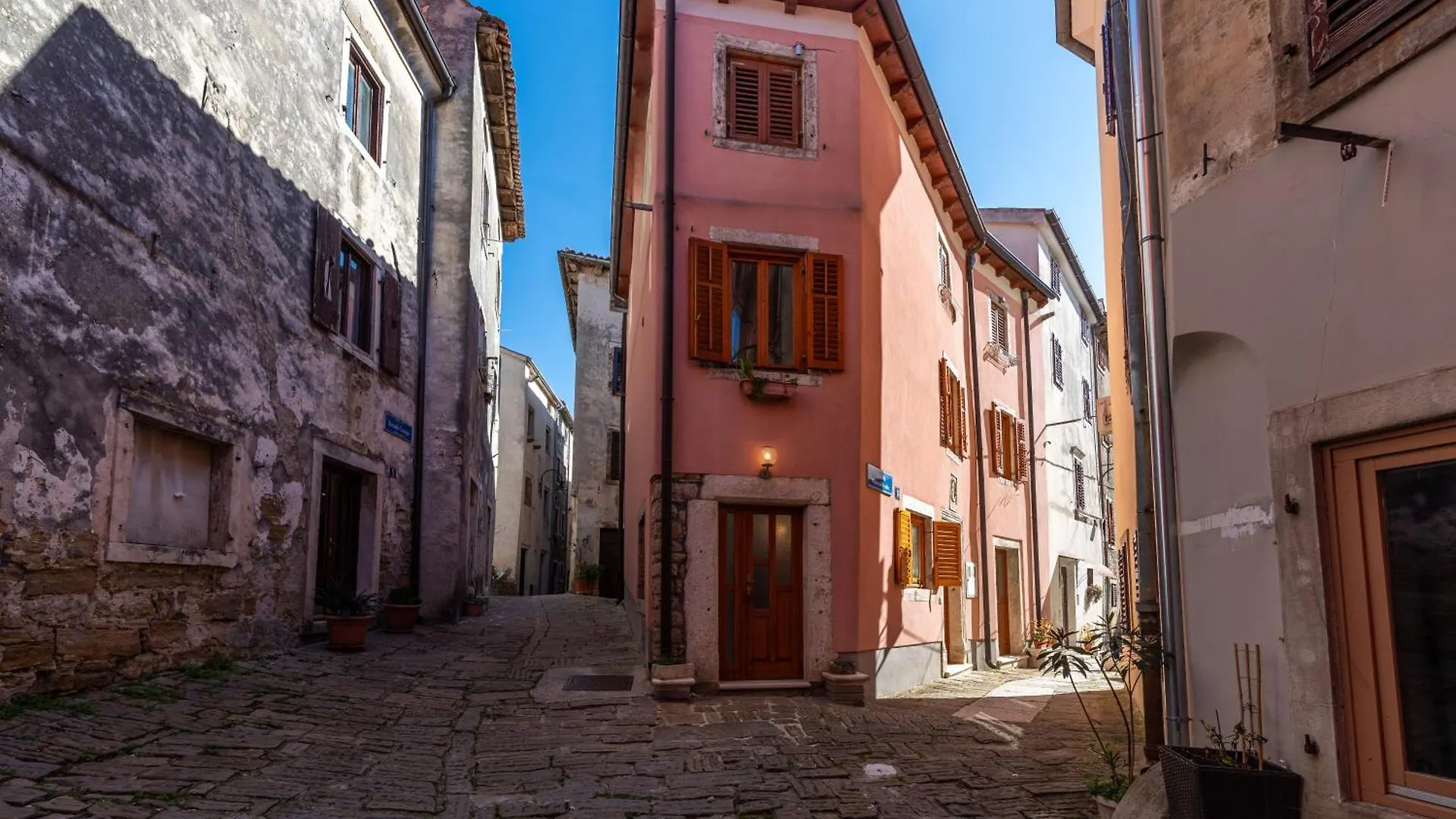 Casa Leone Villa Buje 0*,  Croatia